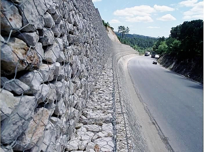 道路挡墙